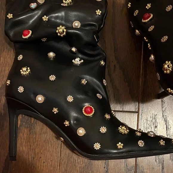 Embellished Black Women's Shoes - Picture 3 of 7